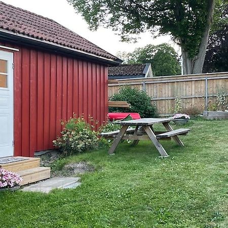 Apartament With Access To Garden, Central, Quiet And With Free Parking 腓特烈斯塔 外观 照片