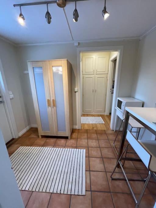 Apartament With Access To Garden, Central, Quiet And With Free Parking 腓特烈斯塔 外观 照片